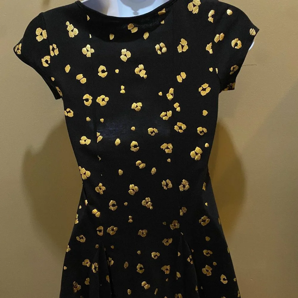 NWOT Total Girl black/gold short sleeve top sz 10/12